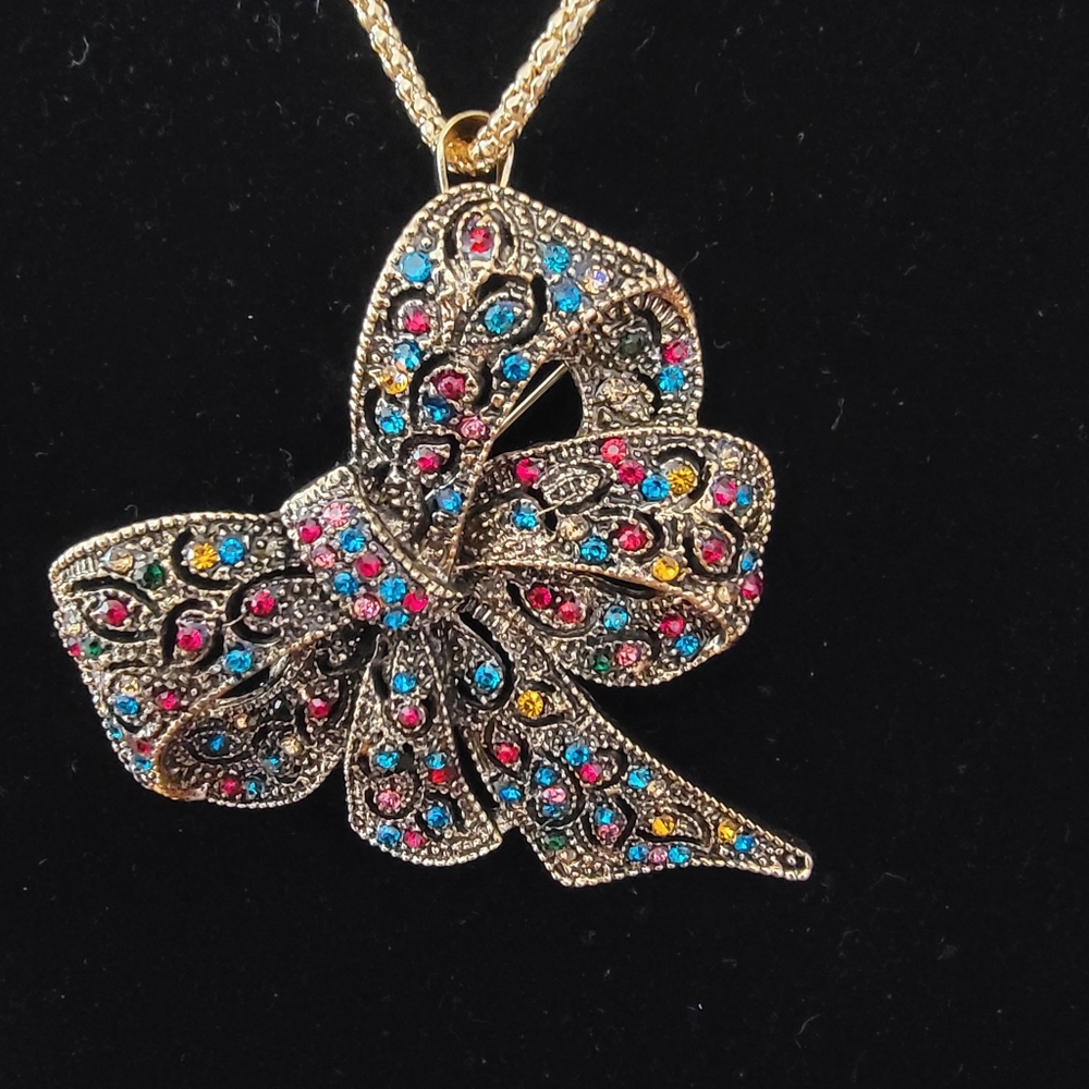 NWT Betsey Johnson Bow Necklace